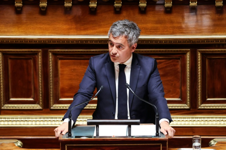 Le ministre de la Justice, Gérald Darmanin, au Sénat lors de l'examen de la réforme de la justice pénale (loi Darmanin), qui vise à raccourcir les délais de procès, le 13 avril 2026 à Paris  ( AFP / Ludovic MARIN )