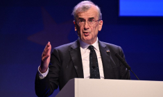 François Villeroy de Galhau à Francfort, en Allemagne, le 22 novembre 2024. ( AFP / KIRILL KUDRYAVTSEV )