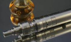 La vente en ligne des produits de vapotage pourrait être interdite à partir de 2026. (illustration) (HORWIN / PIXABAY)