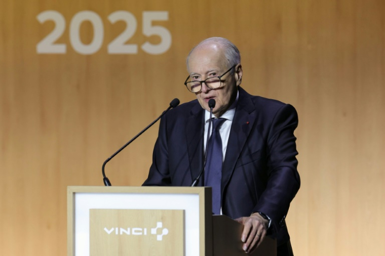 Xavier Huillard, Pdg du groupe de construction, concessions et énergie Vinci a quitté jeudi la direction générale du groupe, lors de son assemblée générale des actionnaires le 17 avril 2025 à Paris, mais restera président encore aumoins un an. ( AFP / Thomas SAMSON )