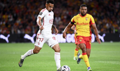 « Il nous traite comme des chiens » : la colère froide de Kenny Lala après Lens-Brest