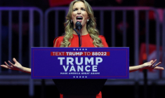 L'ancienne journaliste de Fox News Megyn Kelly à la tribune lors d'une soirée célébrant la victoire de Donald Trump, le 19 janvier 2025 à Washington, à la veille de sa prestation de serment  ( GETTY IMAGES NORTH AMERICA / SCOTT OLSON )