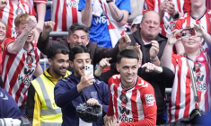 Enzo Le Fée s'illustre dans un numéro de soliste contre Liverpool