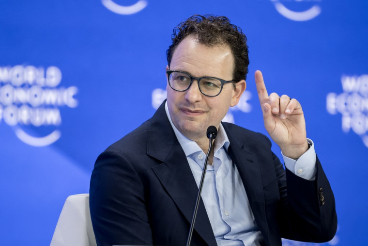 Le PDG d'Anthropic, Dario Amodei, à Davos, en Suisse, le 23 janvier 2025. ( AFP / FABRICE COFFRINI )