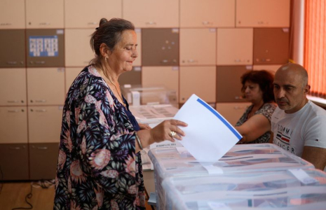 Élections législatives et européennes anticipées à Sofia