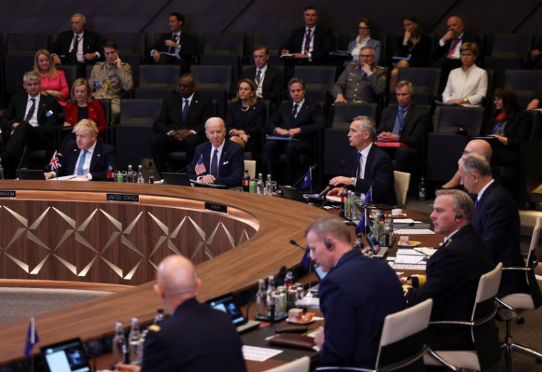 L'OCCIDENT AFFICHE SON UNITÉ FACE À MOSCOU MAIS L'UE RESTE DIVISÉE SUR L'ÉNERGIE