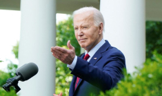 Le président américain Joe Biden lors d'un discours dans la Roseraie de la Maison Blanche, à Washington