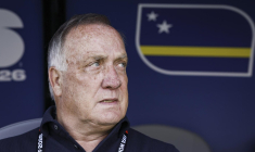 À bientôt 79 ans, Dick Advocaat prolonge avec Curaçao