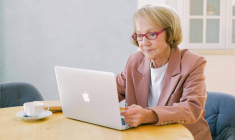 Pension de réversion, quel âge, quelles démarches ?-pexels-shvetsa-5257270.jpg