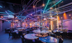 Le restaurant Hyperloop au Futuroscope, un parc de Compagnie des Alpes. (Crédit:  / Compagnie des  Alpes)
