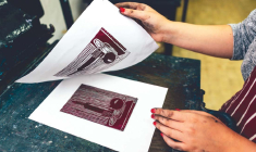 Un grand nombre de ventes Lithographies, gravures, estampes, organisées chaque année.  (© Shutterstock)
