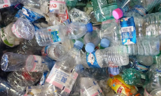 L'Oréal et la start-up Carbios s'associent pour développer la filière de biorecyclage du plastique. (© G. Villemin / AFP)