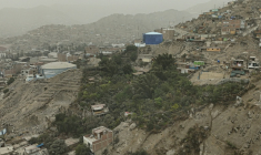 Vue aérienne de "La Selva Escondida" (La Jungle Cachée) dans le district de San Juan de Lurigancho, à Lima, le 9 juin 2025 ( AFP / Ernesto BENAVIDES )
