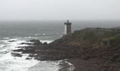 Goretti: fortes rafales de vent et déferlantes dans le Finistère