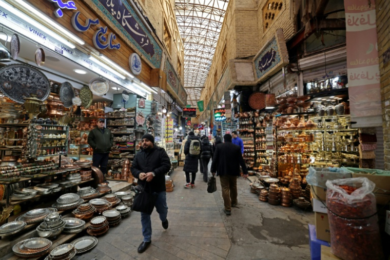 Dans les allées du bazar de Tajrish à Téhéran, le 28 janvier 2026 ( AFP / ATTA KENARE )