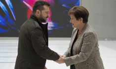 Le président ukrainien Volodymyr Zelensky et la directrice du FMI Kristalina Georgieva à Washington le 11 décembre 2023. ( AFP / ROBERTO SCHMIDT )