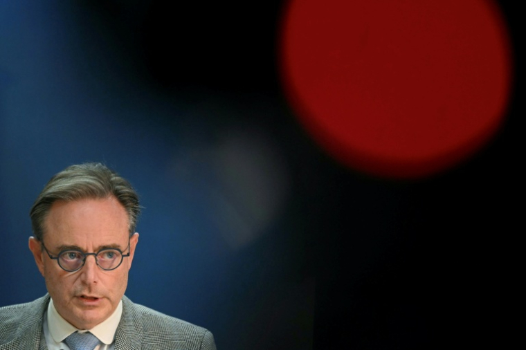 Le Premier ministre belge Bart De Wever s'exprime lors d'un sommet européenne à Bruxelles le 23 octobre 2025 ( AFP / NICOLAS TUCAT )