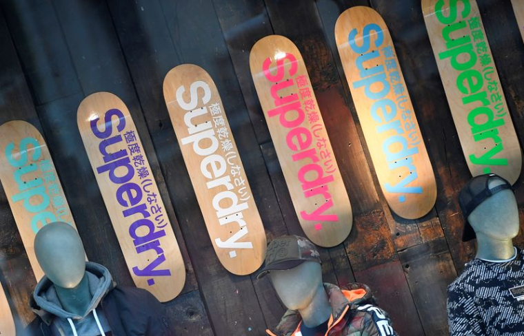 La vitrine d'un magasin Superdry à Londres