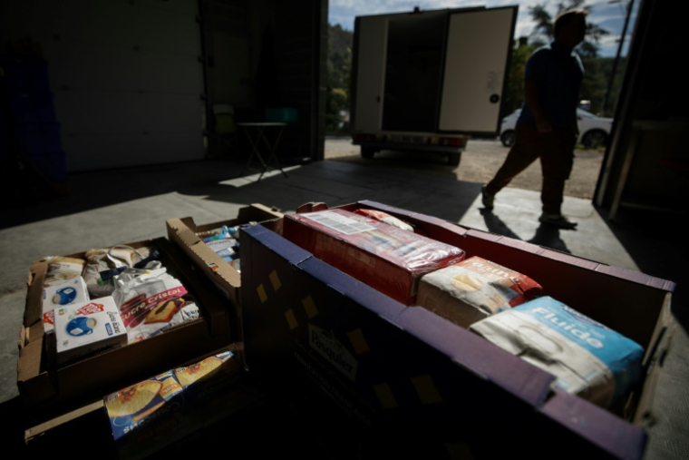 Des produits destinés à une distribution d'aide alimentaire à Cahors, le 27 septembre 2023, dans le Lot ( AFP / Valentine CHAPUIS )