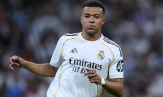 Kylian Mbappé est toujours amoureux