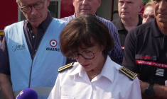 Mégafeu en Gironde: "nous avons eu 14 reprises de feu" mardi, "c'est très important" (préfète)