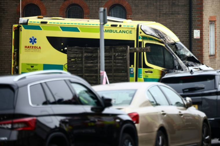 Une ambulance d'une association juive endommagée à Londres, le 23 mars 2026 ( AFP / Henry NICHOLLS )