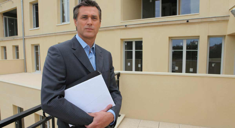 Bien choisir son mandat pour vendre rapidement et au bon prix. (© Phovoir)