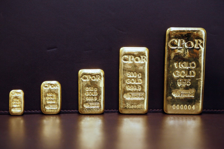 L'once d'or a pour la première fois dépassé la barre des 4.500 dollars (illustration) ( AFP / THOMAS SAMSON )