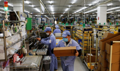 Une chaîne de production de pièces mécaniques, à Pékin