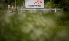 L'entrée du site Arcelor Mital d'Indre, en Loire -Atlantique, le 24 avril 2025. ( AFP / Loic VENANCE )