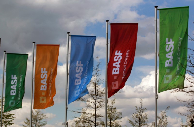 BASF SUR LE POINT DE FUSIONNER SON PÔLE ÉNERGIE AVEC DEA