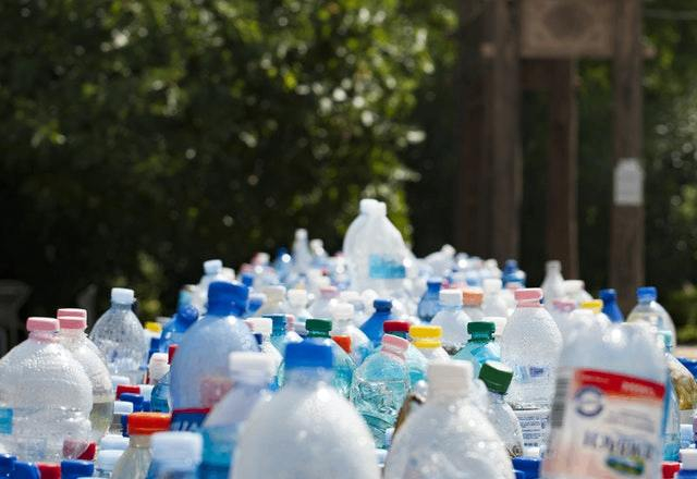 Ce partenariat est une bonne nouvelle pour Carbios qui conforte ainsi sa feuille de route sur son projet le plus avancé. (crédit : Mali Maeder / Pexels)