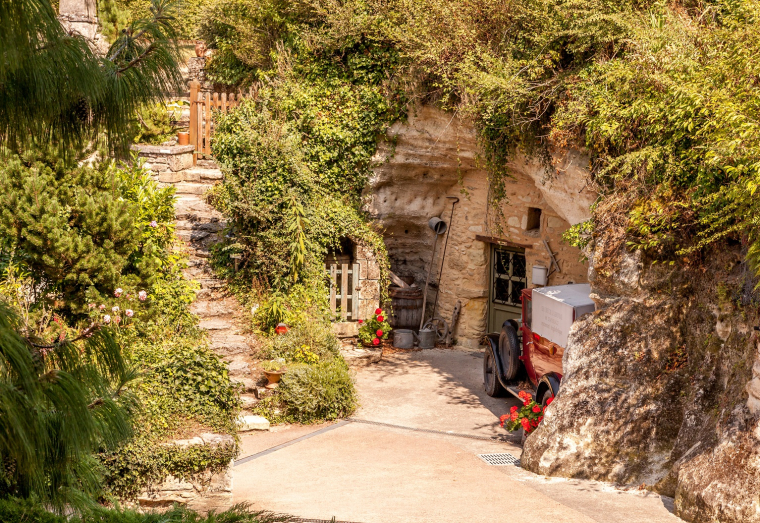 Le mythique village troglodyte de Rochemenier