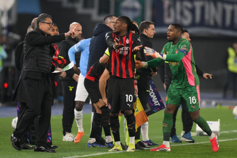 Quand Rafael Leão cite la Bible pour répondre aux critiques