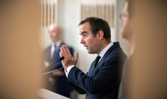 Le Premier ministre Sébastien Lecornu à Toulouse le 7 mai 2026 ( AFP / Lionel BONAVENTURE )