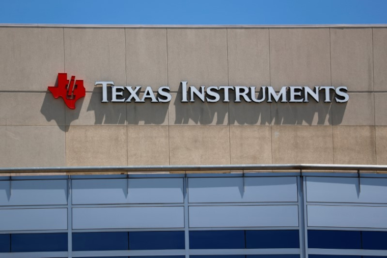DÉMISSION DU DIRECTEUR GÉNÉRAL DE TEXAS INSTRUMENTS