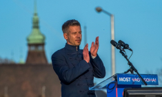 Le président du parti Tisza, Peter Magyar, le 15 mars 2026, à Budapest, en Hongrie ( AFP / Ferenc ISZA )