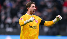 Le coach du Paris FC a tranché entre Obed Nkambadio et Kevin Trapp