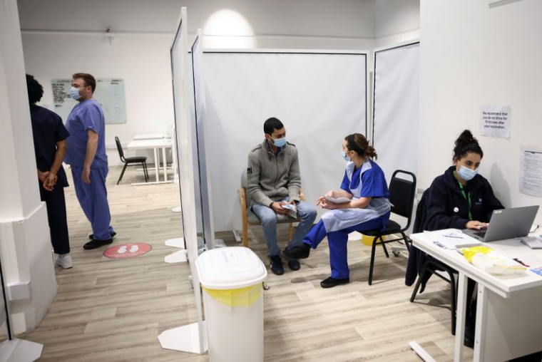 CORONAVIRUS/GB: LA VACCINATION DES ENFANTS ENVISAGÉE DÈS LE MOIS D'AOÛT, SELON LE TELEGRAPH