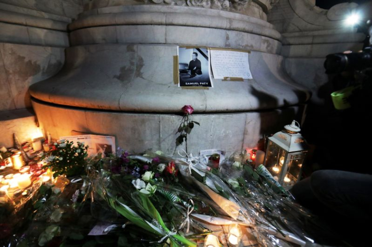 UN HOMME ARRÊTÉ EN CATALOGNE POUR AVOIR SALUÉ LE MEURTRE DE SAMUEL PATY