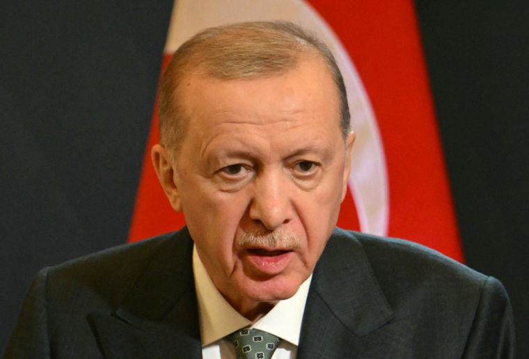 Recep Tayyip Erdogan, à Rome, le 29 avril 2025 ( AFP / ALBERTO PIZZOLI )