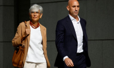L'ancien président de la Fédération royale espagnole de football, Luis Rubiales, arrive à la Haute Cour à Madrid, en Espagne