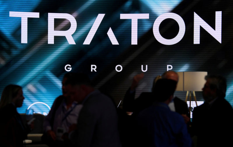 POIDS LOURDS: VW PRÊT À INTRODUIRE TRATON EN BOURSE AVANT L'ÉTÉ