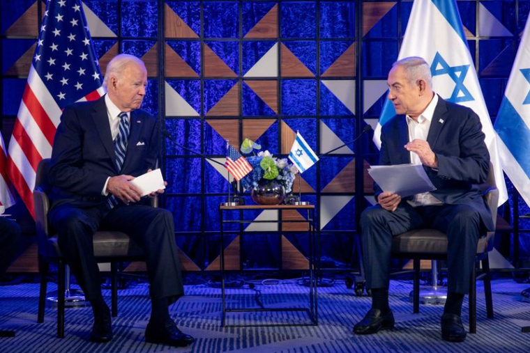 Le président des États-Unis Joe Biden et le Premier ministre israélien Benjamin Netanyahu lors d'une rencontre à Tel Aviv