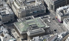 Vue aérienne de la place de la Bourse, à Paris, le 14 juillet 2017 ( AFP / JEAN-SEBASTIEN EVRARD )