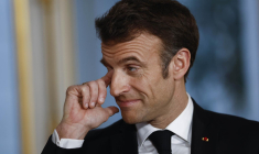 Emmanuel Macron, le 24 mars 2023, à Paris  ( POOL / Yoan VALAT )