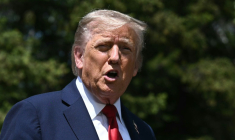 Le président américain Donald Trump pendant le sommet du G7 au Canada, le 16 juin 2025 ( AFP / BRENDAN SMIALOWSKI )