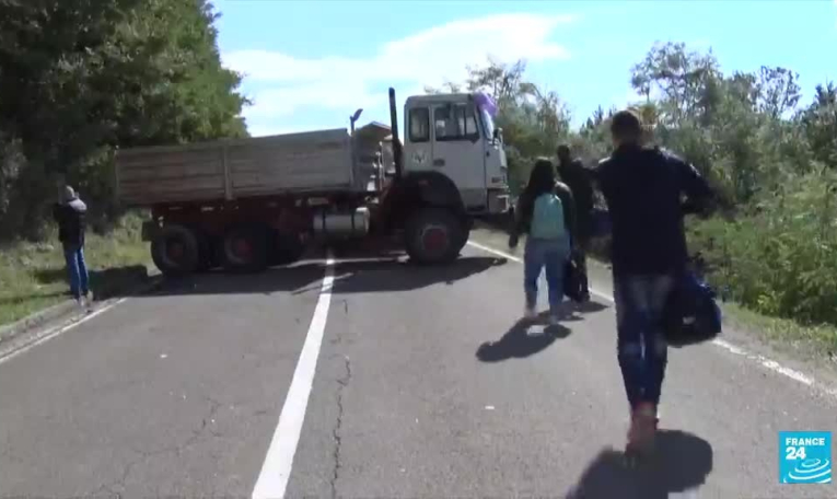 Tensions entre le Kosovo et la Serbie : Belgrade déploie des blindés près de la frontière commune