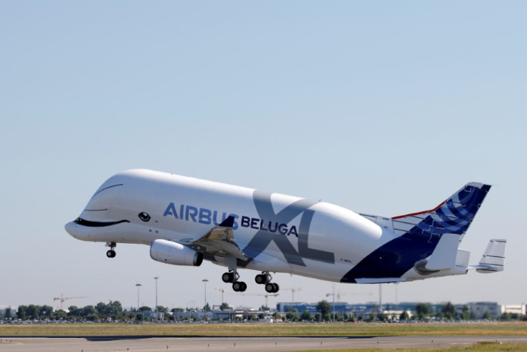 FRET: LE BELUGAXL D'AIRBUS EFFECTUE SON PREMIER VOL