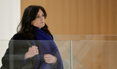 La députée Sandrine Josso arrive au Palais de justice de Paris pour le procès de l'ancien sénateur Joël Guerriau, le 26 janvier 2026 ( AFP / STEPHANE DE SAKUTIN )